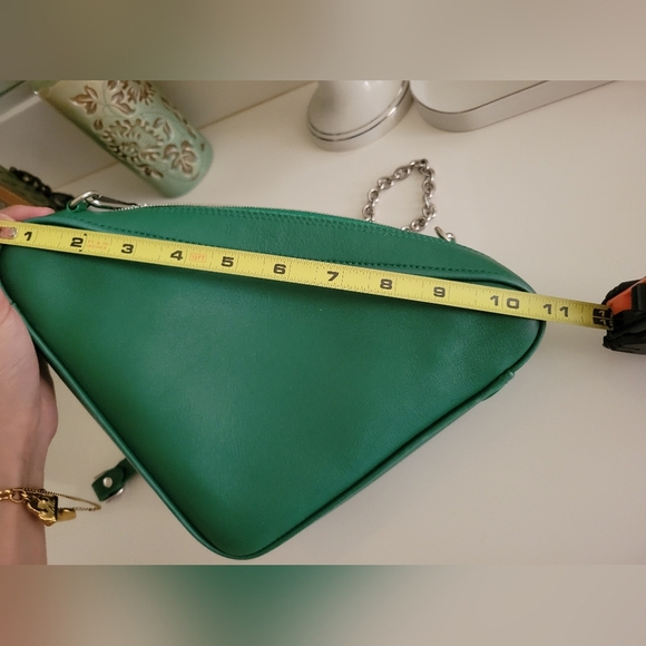 Balenciaga Triangle Leather bag - Picture 9 of 16